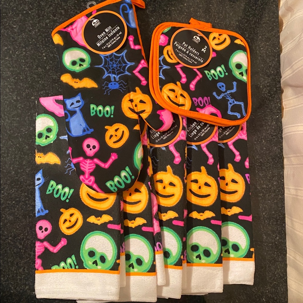 7 Piece Neon Halloween Kitchen Towel Set